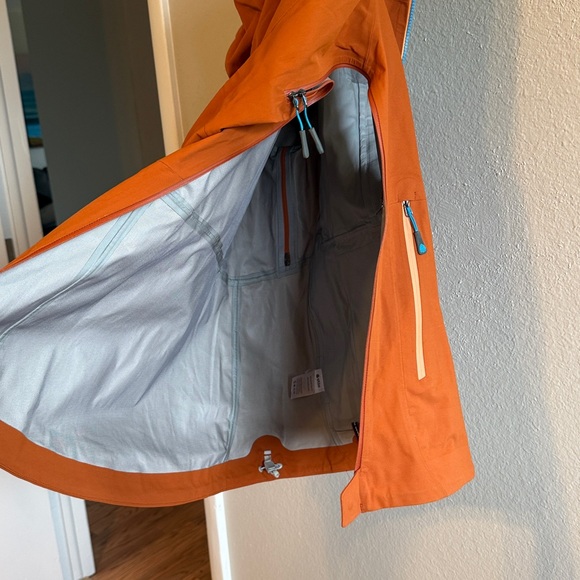 Stio Women's Environ XT Burnt Orange Hooded Shell Jacket Anorak size small - Picture 8 of 9